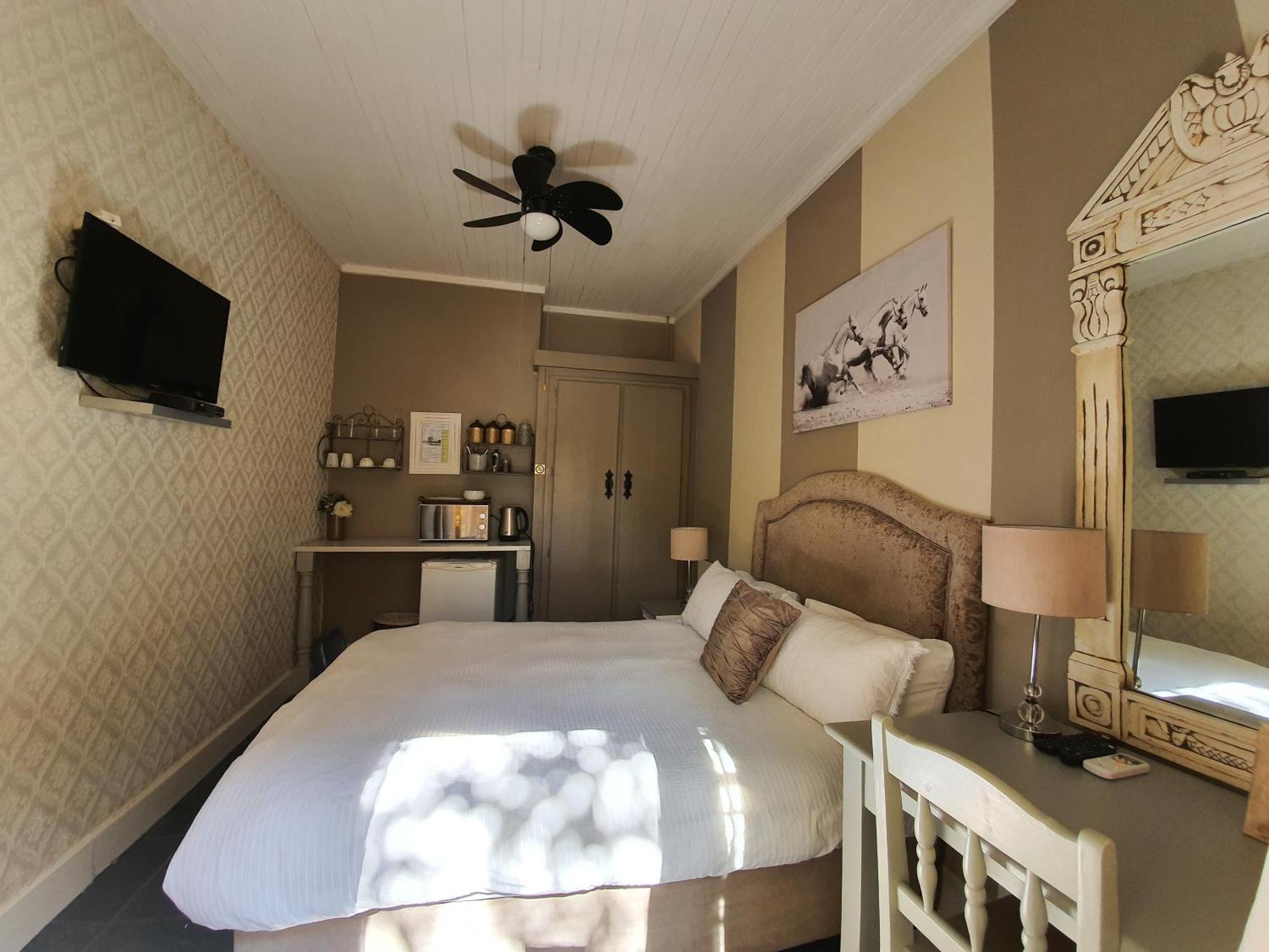 Waterhouse Guest Lodge In Muckleneuk Pretoria-Noord Pokoj fotografie